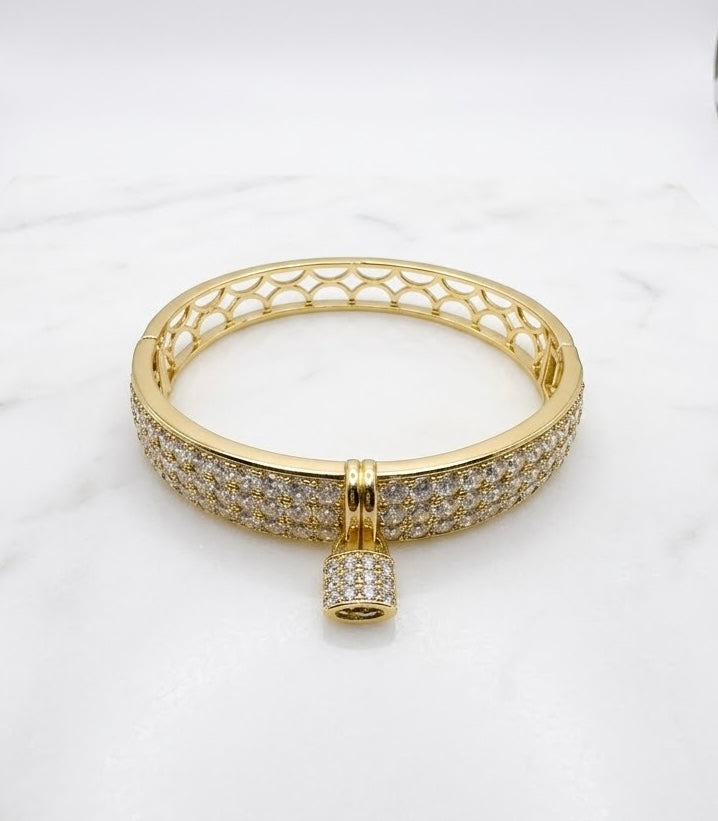 Brazalete candado brillante